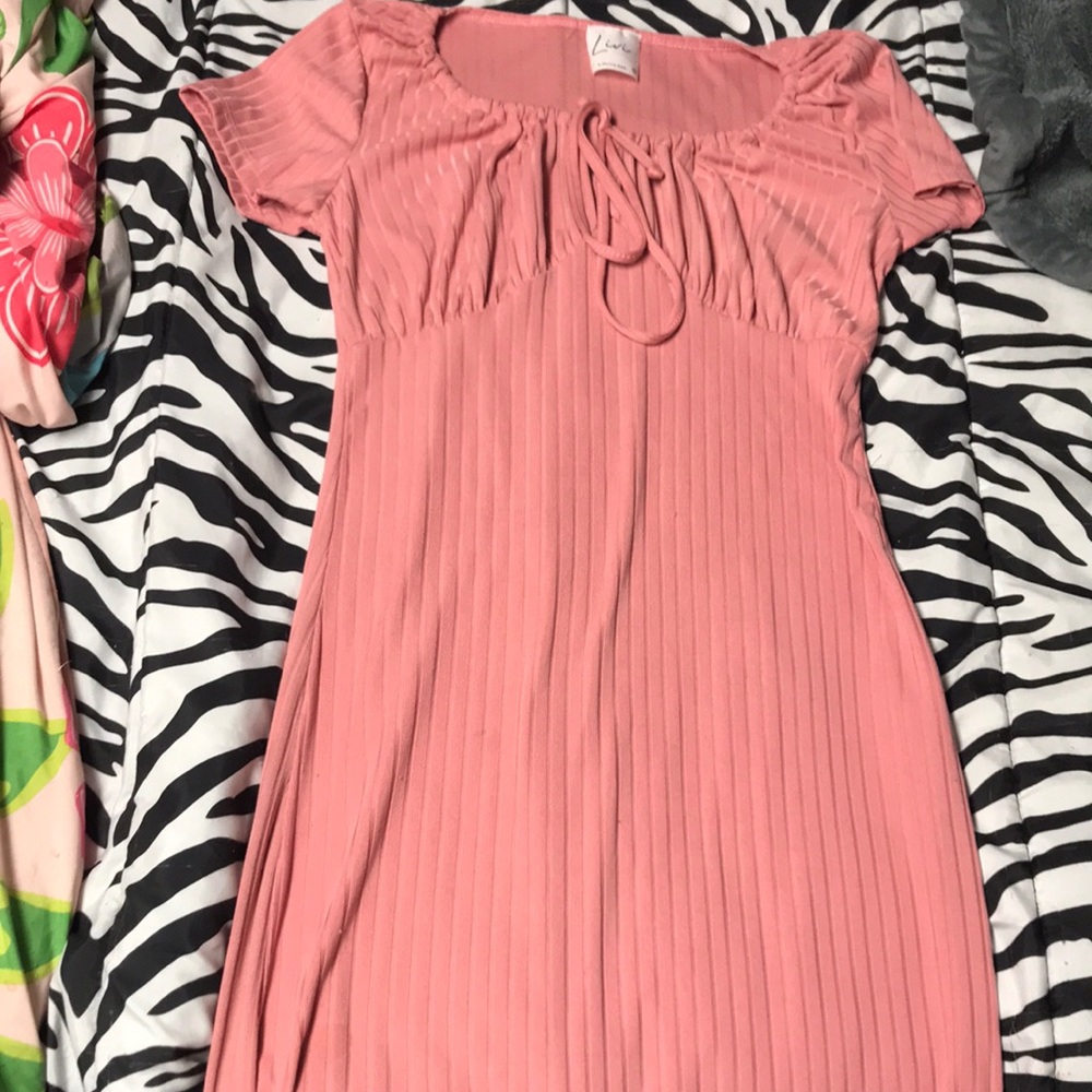 tj maxx i got it for 20 buck i’ve wore it once for my graduation